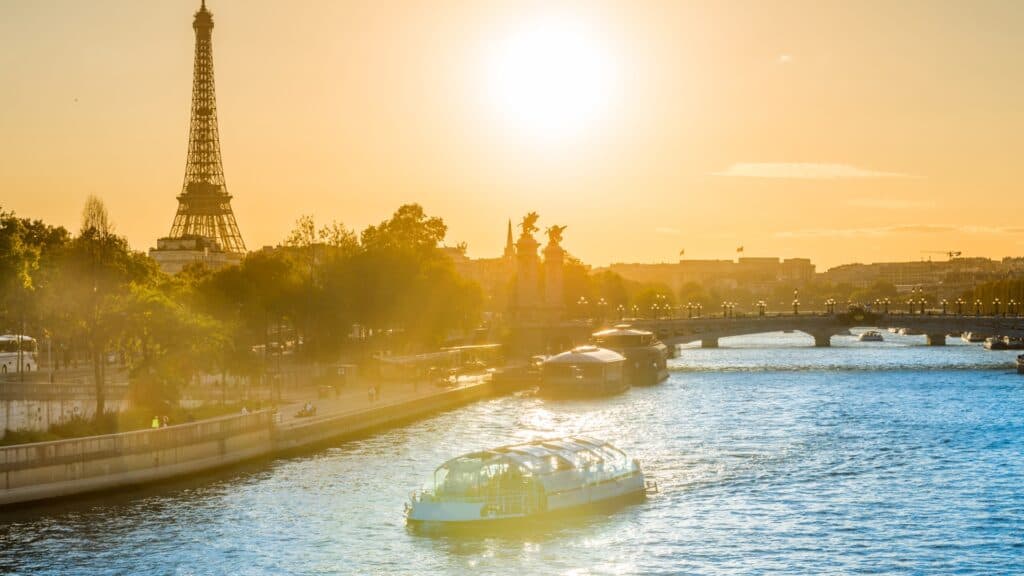 Croisière sur la Seine : les 5 plus belles croisières pour voir Paris autrement