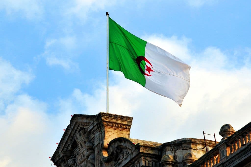 Quelle est la meilleure eSIM pour voyager en Algérie ?