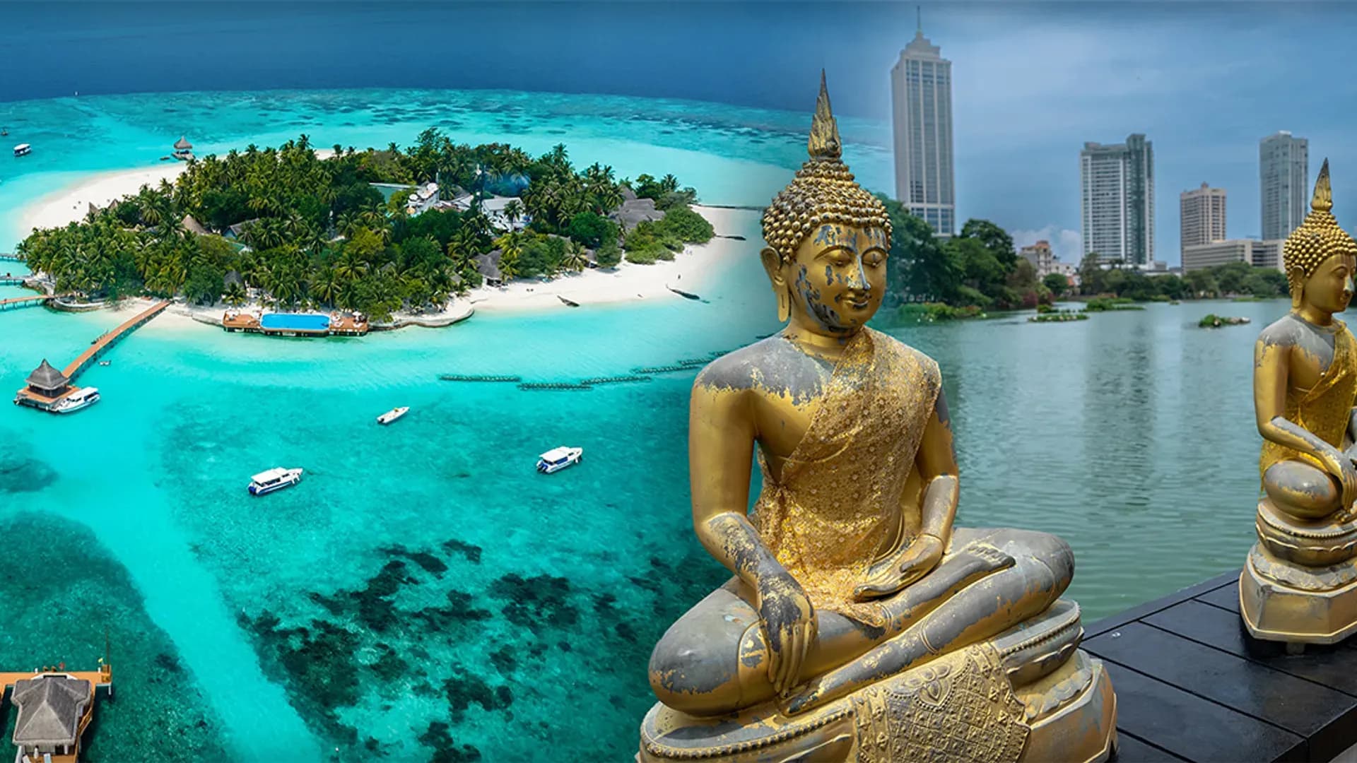 Deux statues de Bouddha dorées au premier plan, devant une île bordée de palmiers et une plage où sont amarrés des bateaux, sous un ciel bleu