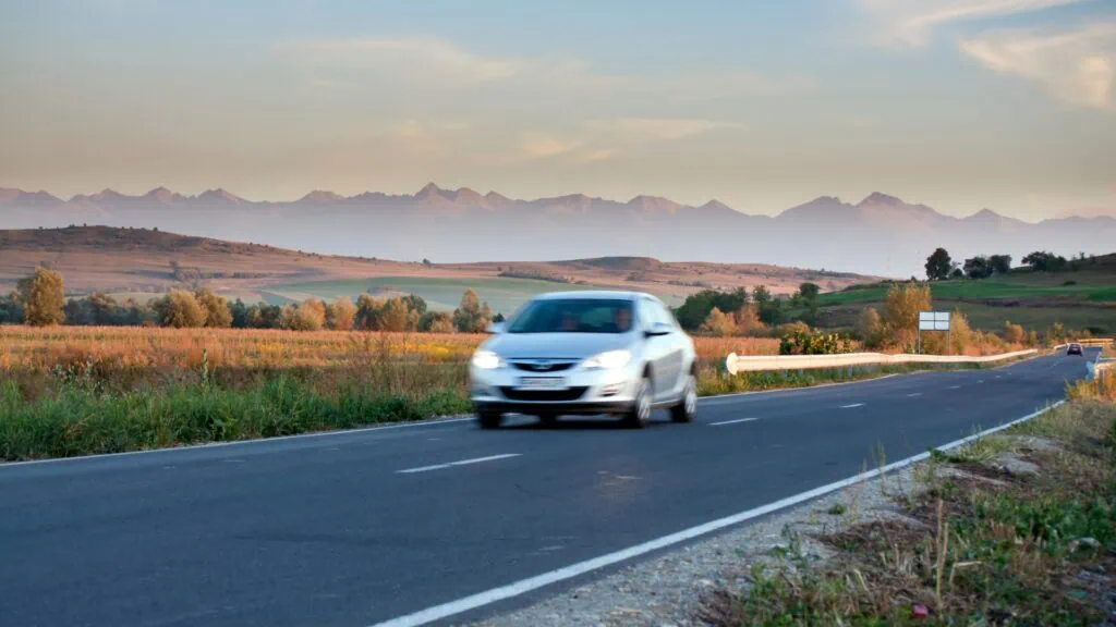 Discover Cars : guide ultime pour louer une voiture fiable et pas chère