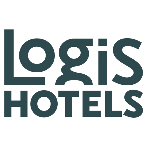 Logo vert foncé représentant les mots « Logis Hotels » avec une icône de lampe stylisée intégrée.