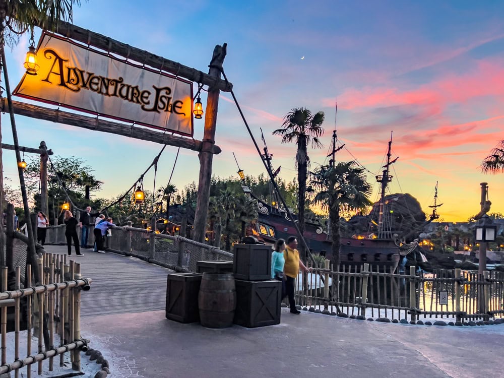 Disneyland-Paris-Adventure-isle