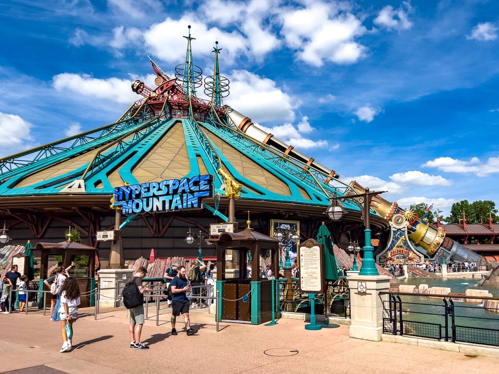 Disneyland-Paris-Hyperspace-mountain3