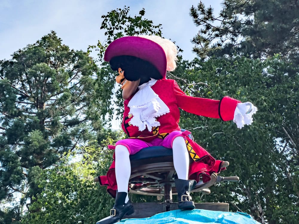 Disneyland-Paris-captain-s-hook