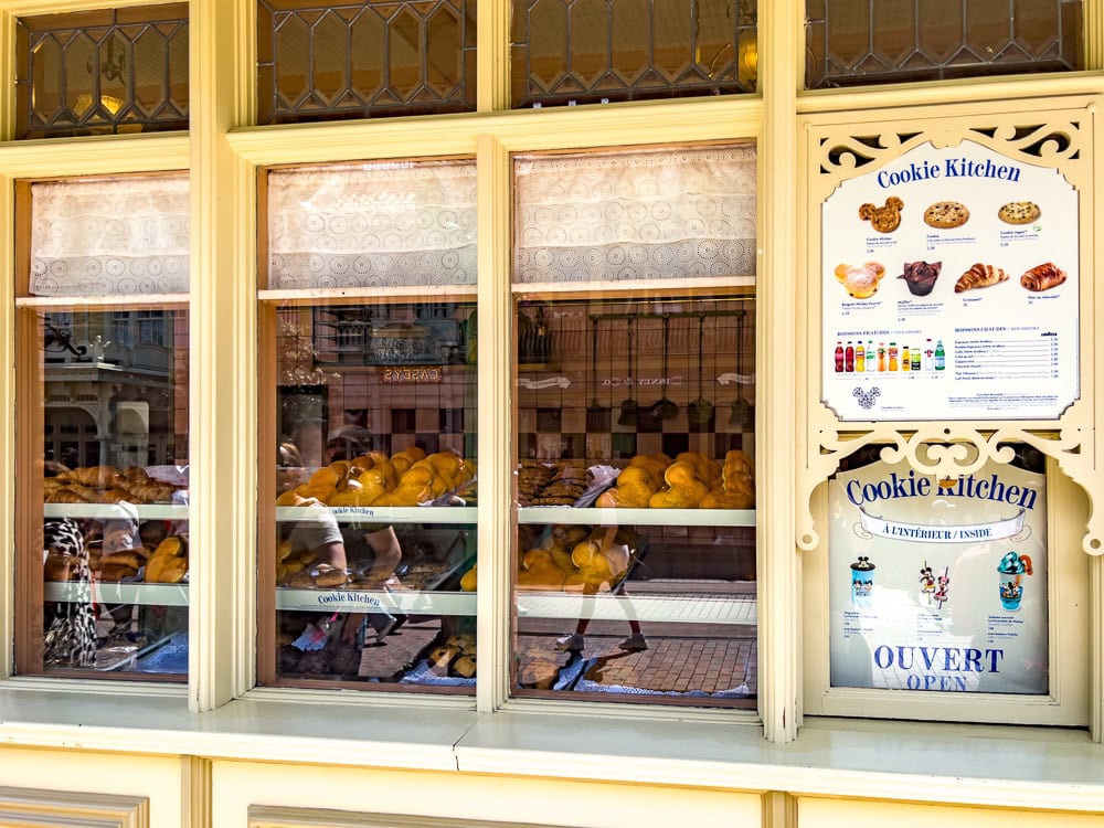Disneyland-Paris-restauration4
