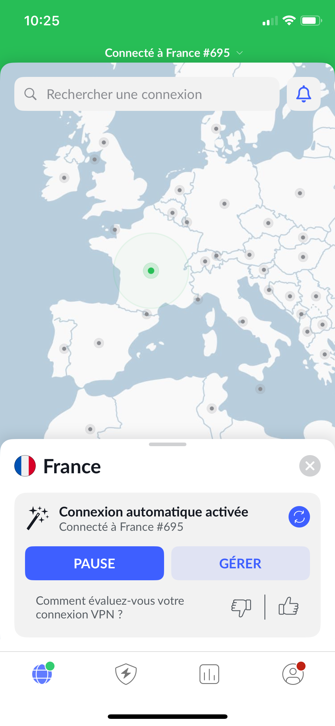 Interface d'une application VPN affichant une connexion active à un serveur en France sur la carte d'Europe.