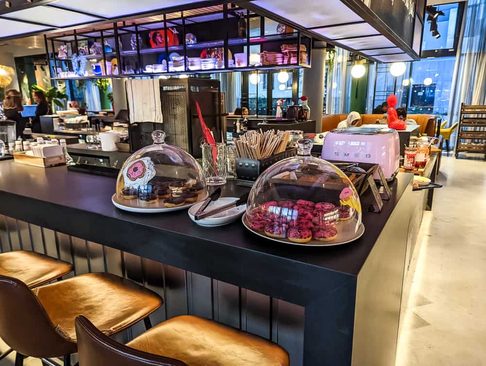 Petit déjeuner - Moxy Paris Val d’Europe