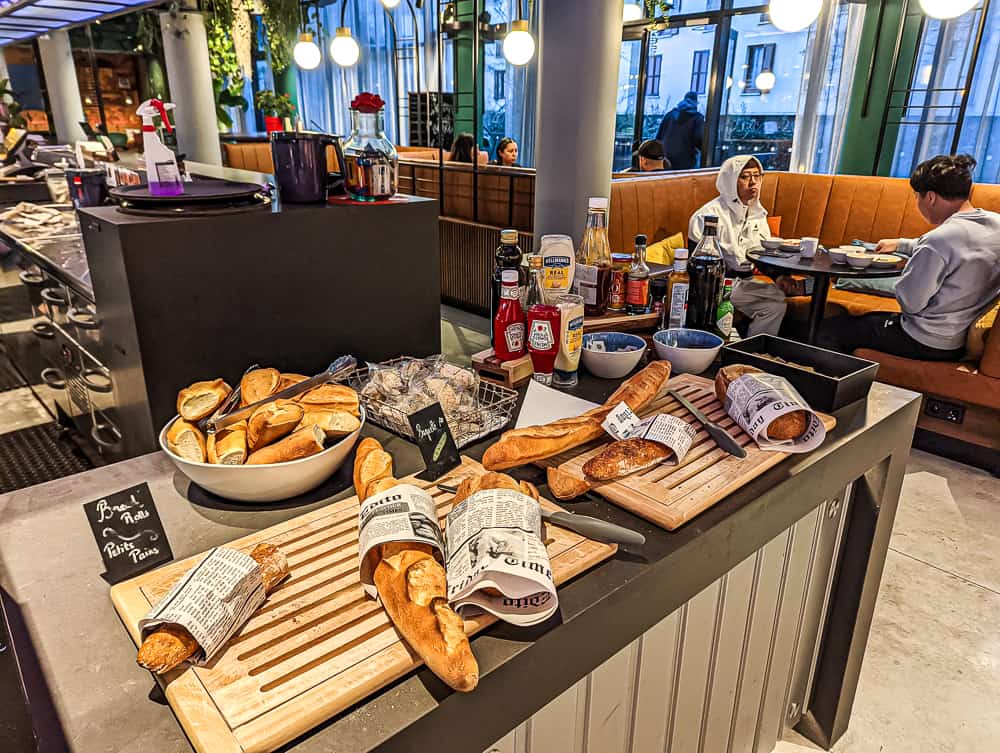 Petit déjeuner - Moxy Paris Val d’Europe