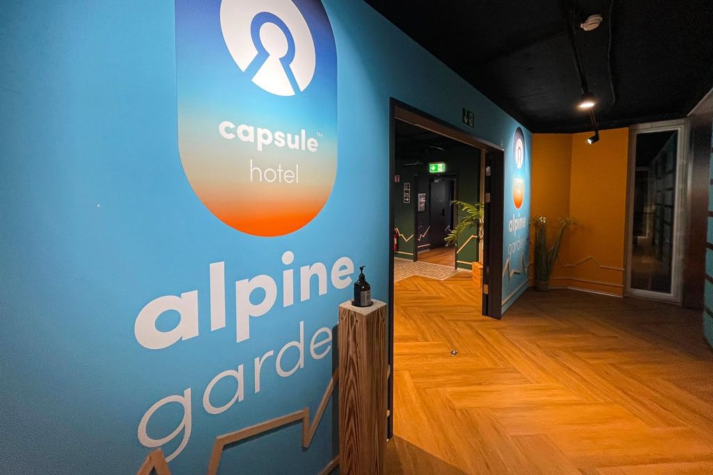 Capsule Hotel - Alpine Garden - Aéroport de Zurich