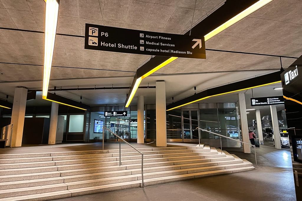 Capsule Hotel - Alpine Garden - Aéroport de Zurich