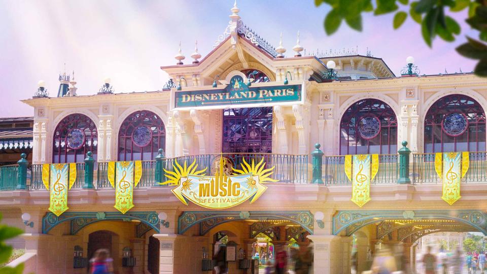 Disneyland Paris - Main Street, U.S.A. Disney Music Festival