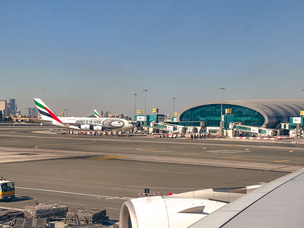 Aéroport de Dubai, tarmac, avion A380