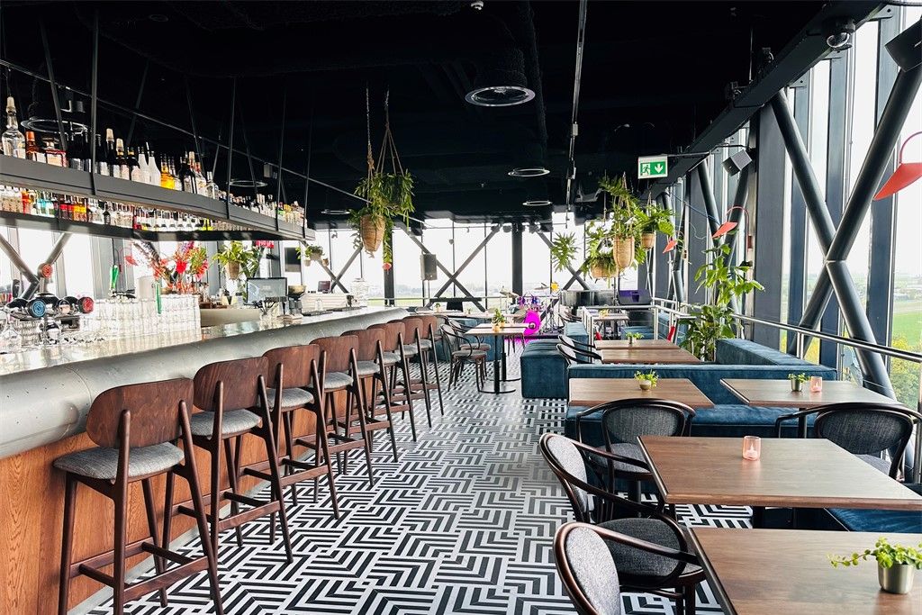 Mondi SkyBar 747