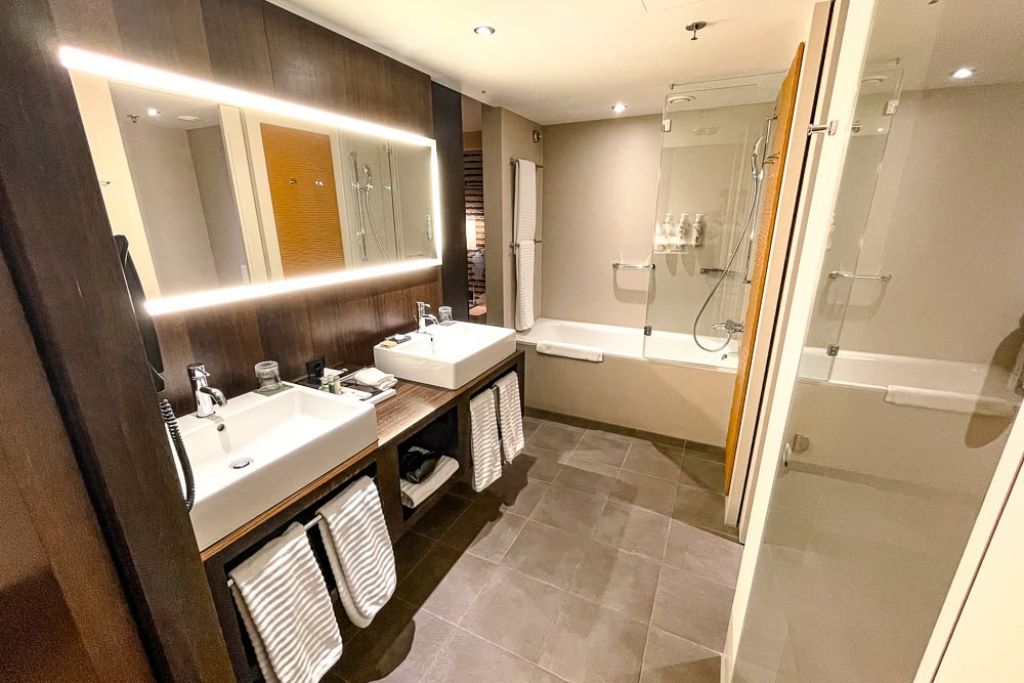 Salle de bain - Renaissance Zurich Tower Hotel