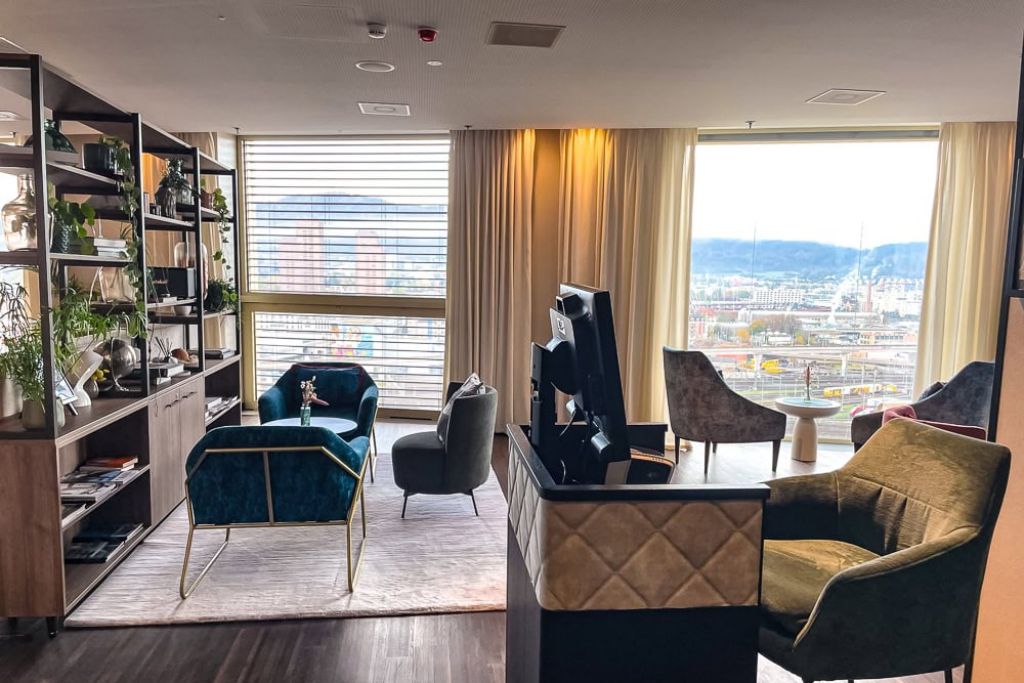 Renaissance Zurich Tower Hotel