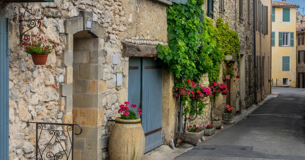 Village de Baste-des-Jourdans dans le Luberon