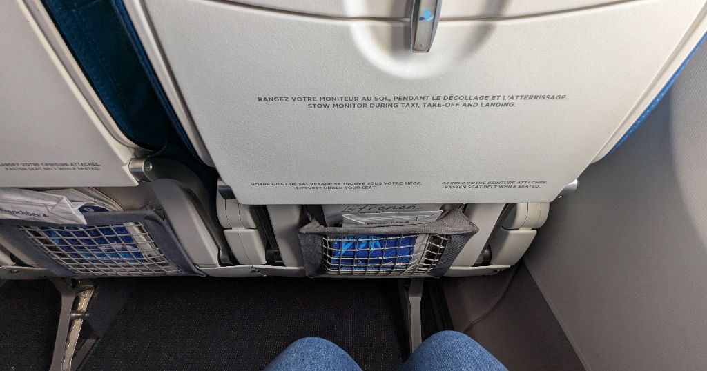 french-bee-paris-montreal-economy-1