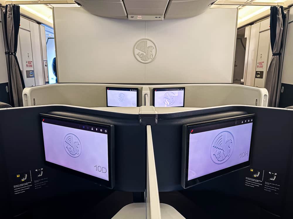 Design bleuté et hippocampe ailé de la Nouvelle Classe Business Air France