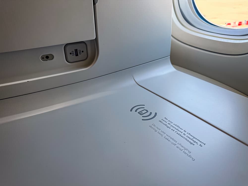 Surface de recharge à induction Classe Business Air France 777