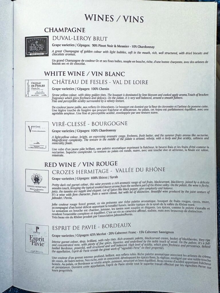 Carte des vins à bord d'un Airbus A330neo d'Air Mauritius présentant champagnes, vins blancs et rouges.