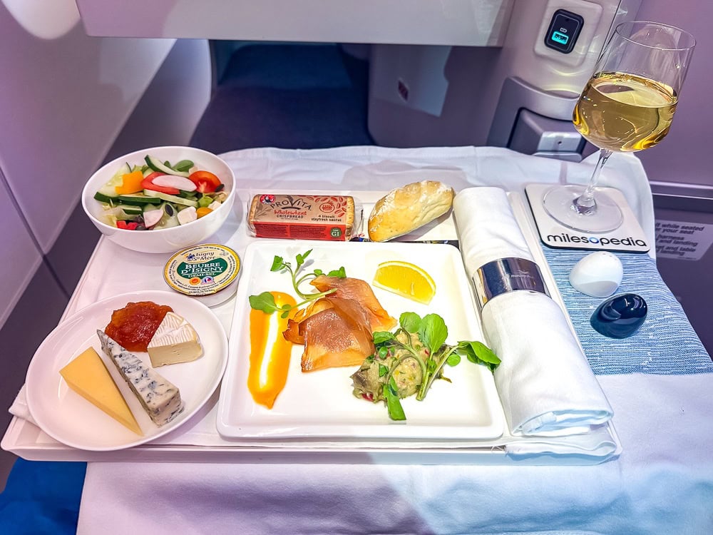 Entrée marlin fumé servie en cabine Business Air Mauritius A350