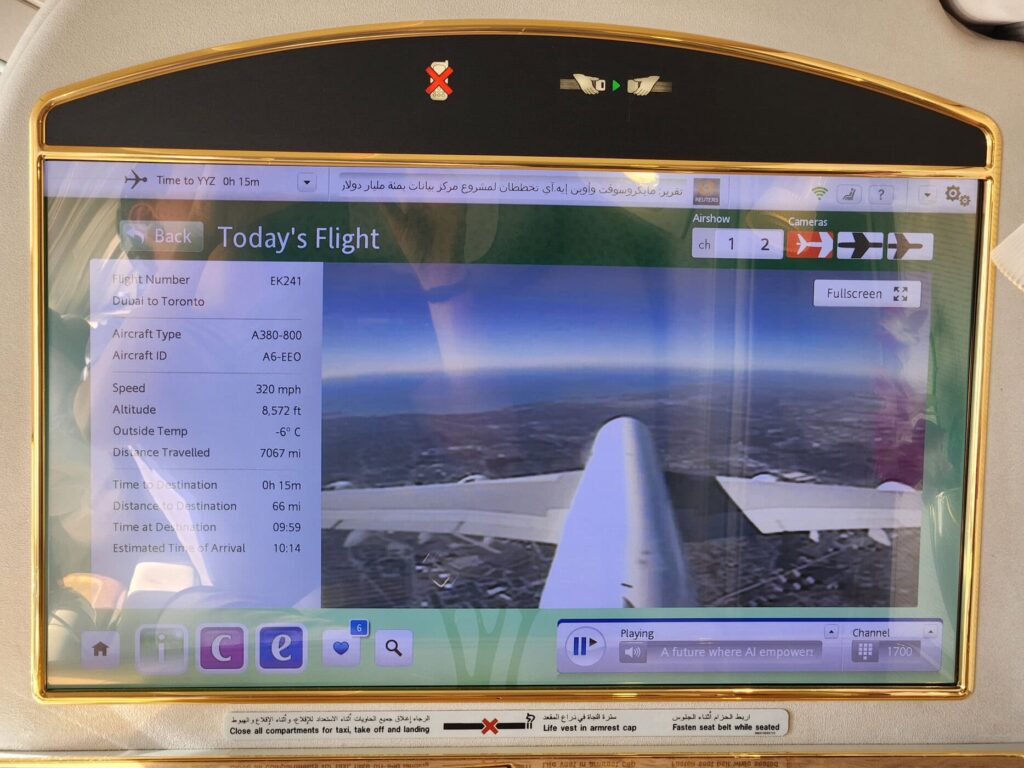 Écran du système ICE Emirates affichant les données du vol EK241 Airbus A380-800 de Dubaï à Toronto