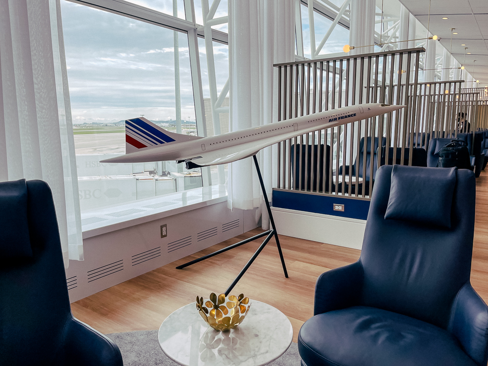 Maquette du Concorde Air France exposée dans le salon Air France à l'aéroport de Montréal.