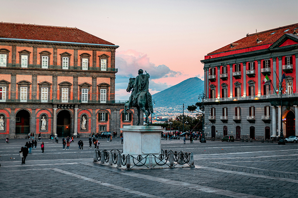 Visiter l'Italie, Naples