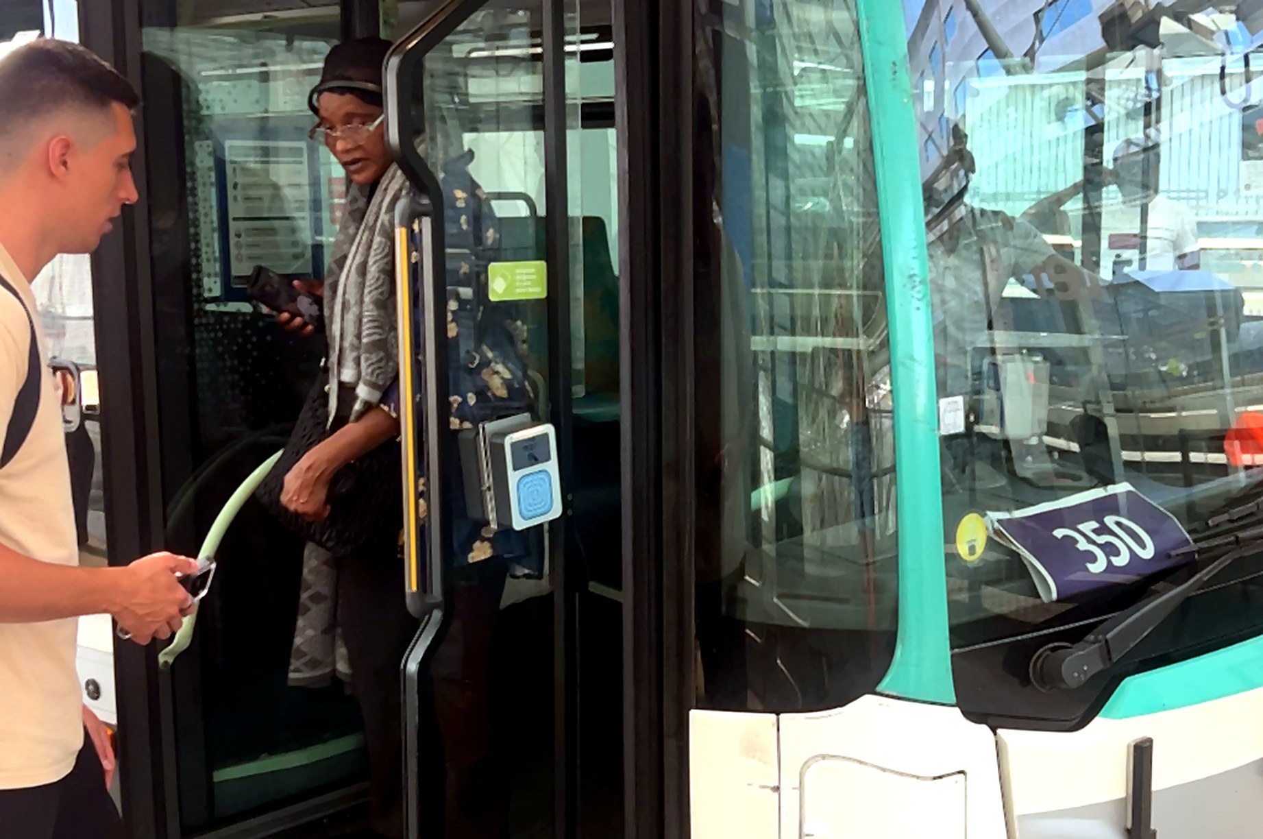 bus-350