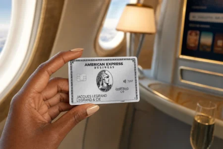 Carte Business Platinum American Express en situation à bord d'un avion