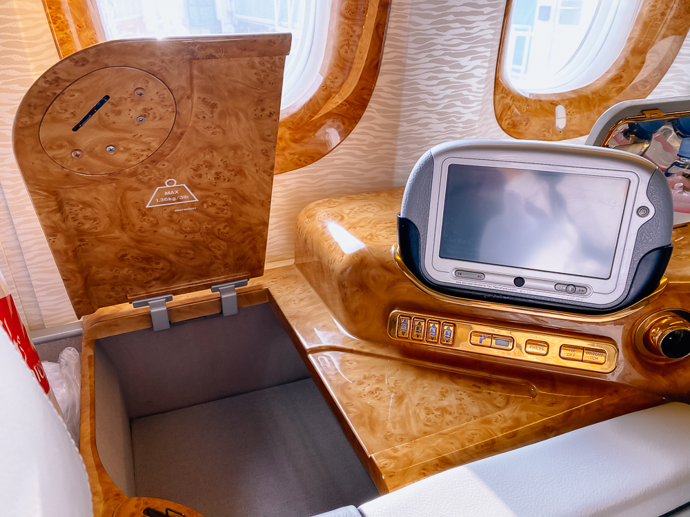 Première Classe Emirates à bord du Boeing 777 sur le vol Dubaï Toronto, photo 17