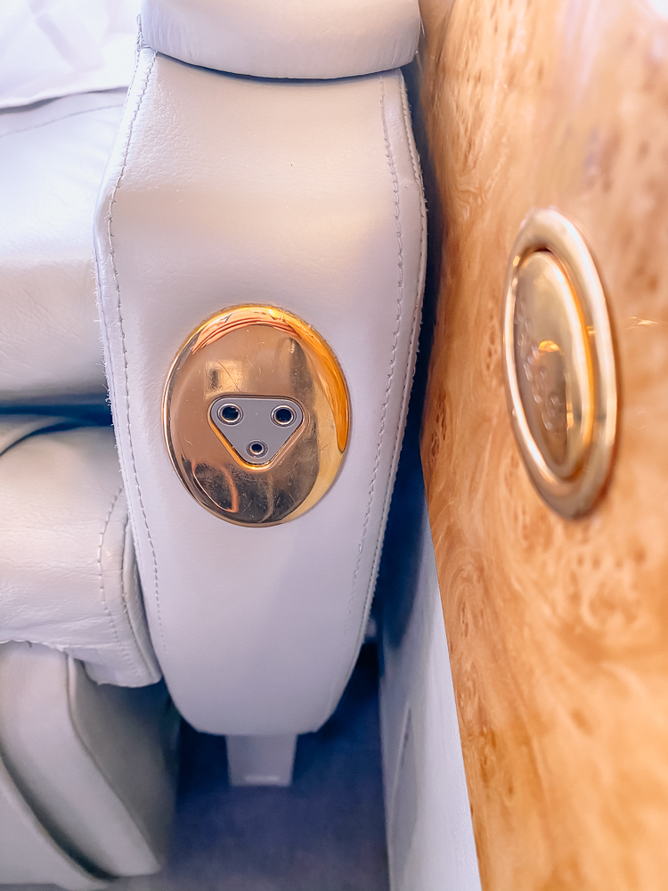 Première Classe Emirates à bord du Boeing 777 sur le vol Dubaï Toronto, photo 24