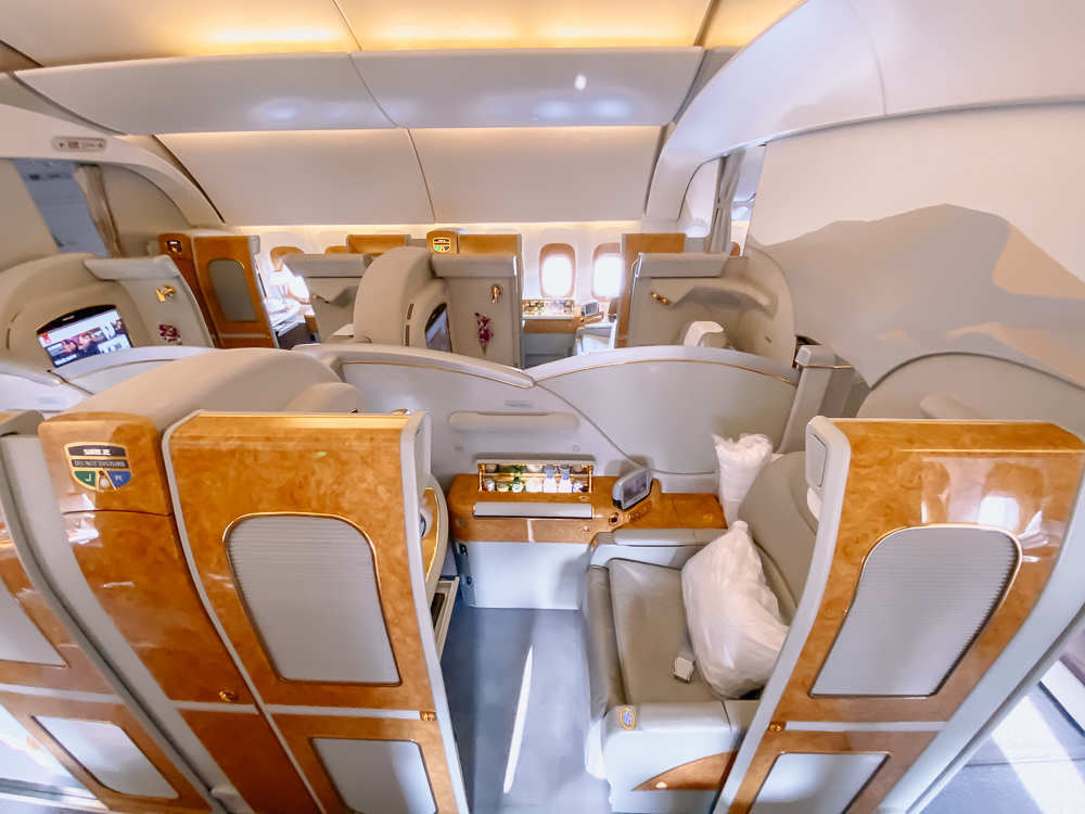 Première Classe Emirates à bord du Boeing 777 sur le vol Dubaï Toronto, photo 32