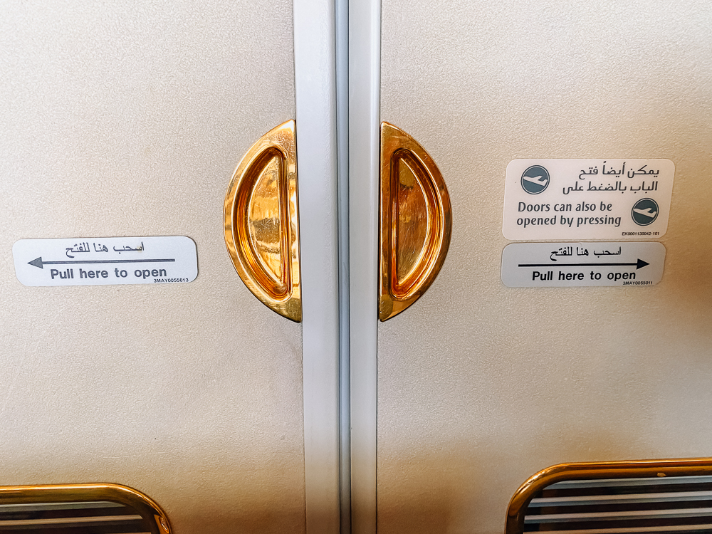 Première Classe Emirates à bord du Boeing 777 sur le vol Dubaï Toronto, photo 103
