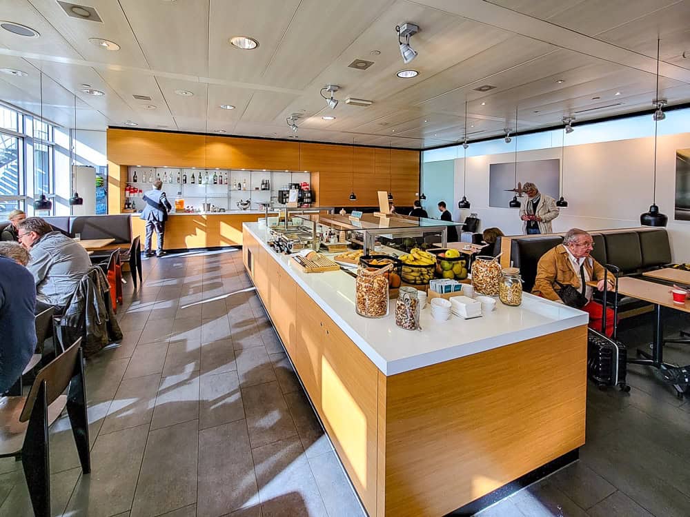 Salon SWISS Business Lounge à l'aéroport de Genève