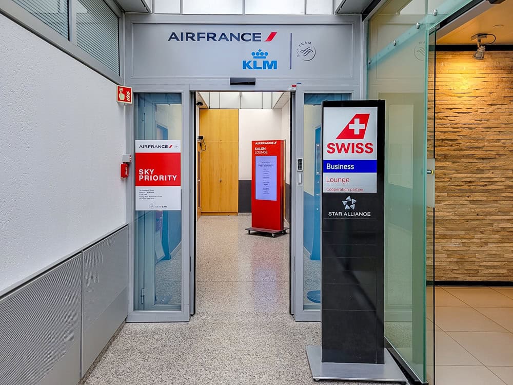 Salon SWISS Business Lounge à l'aéroport de Genève