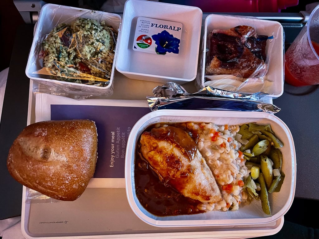Ustensiles fournis avec le repas en classe économique du SWISS Airbus A330-300