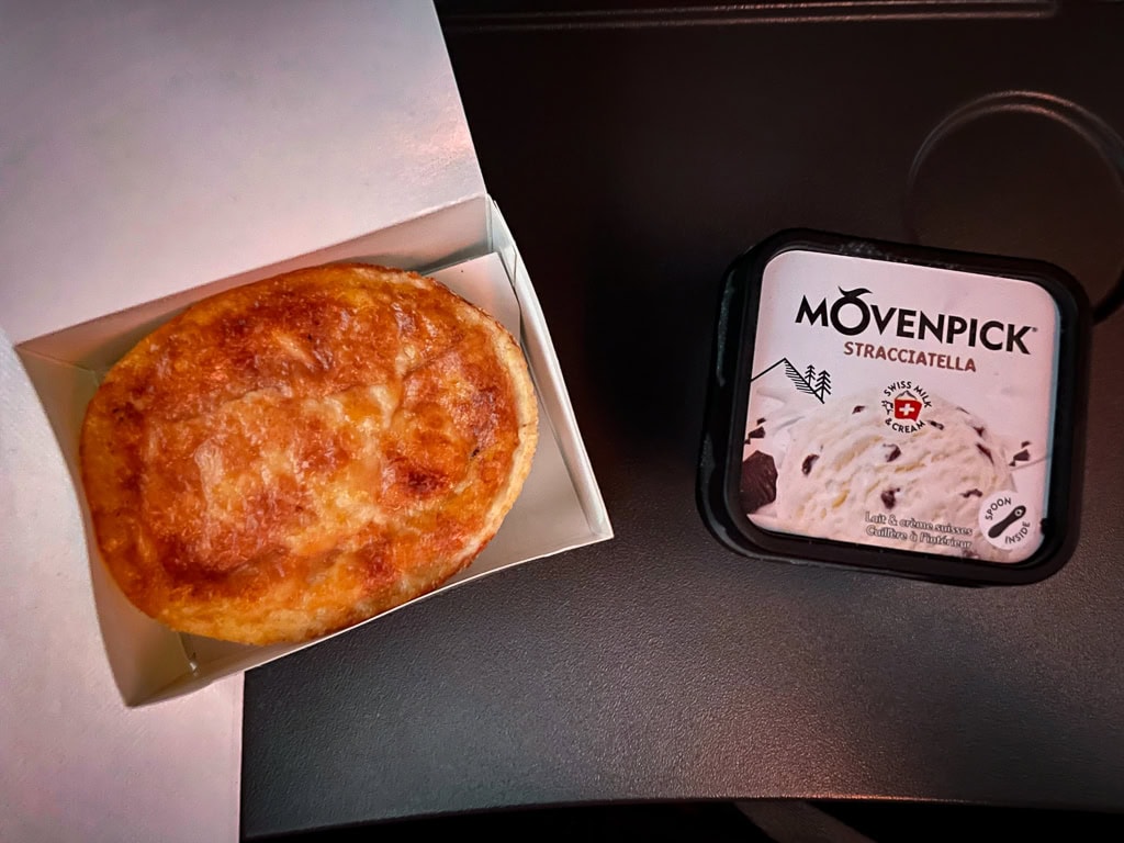 Contenu du repas servi en classe économique du SWISS Airbus A330-300, Montréal Zurich