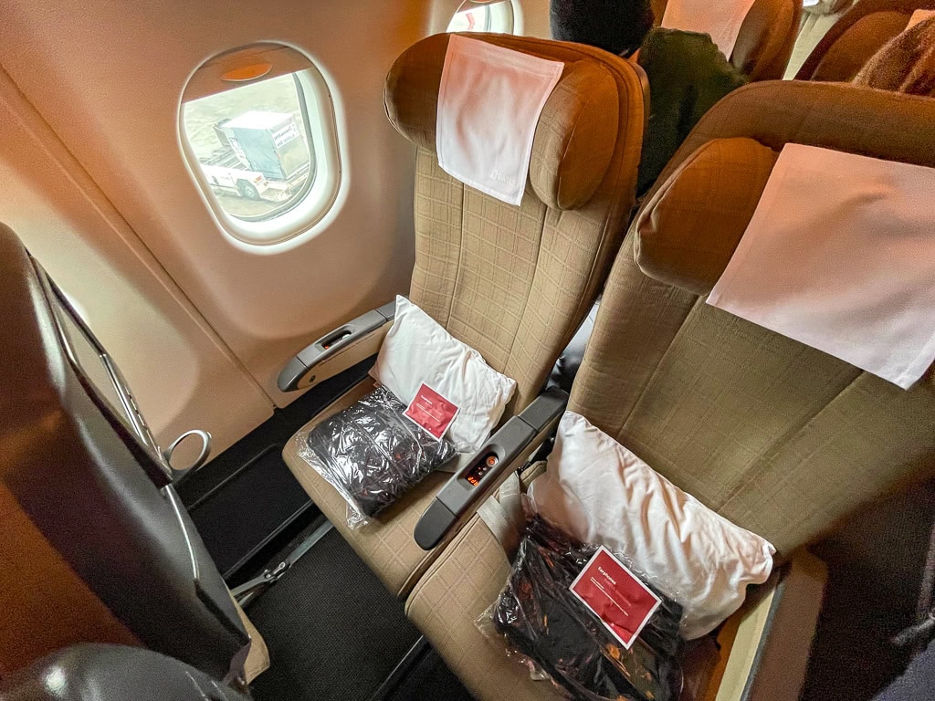 Siège de classe économique du SWISS Airbus A330-300 sur le vol Montréal Zurich