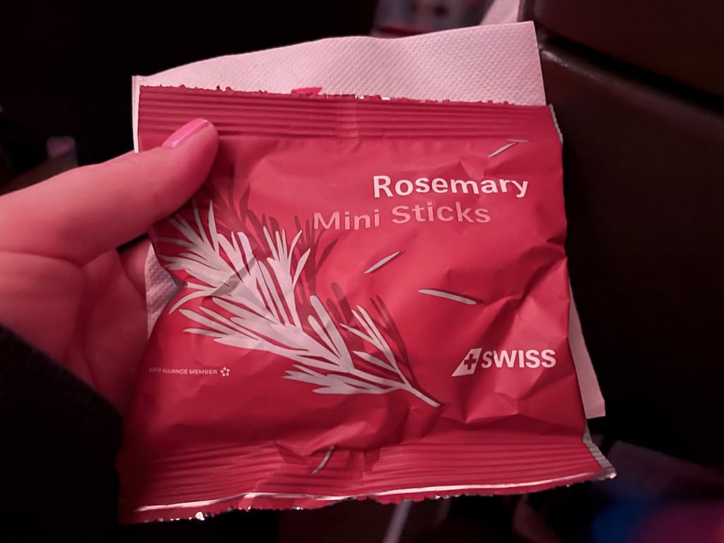 Repas servi en classe économique à bord du SWISS Airbus A330-300, vol Montréal Zurich
